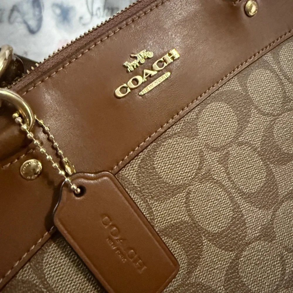 Coach Mini Brooke Carryall in signature canvas Style No. F26139 with straps EUC - Picture 4 of 16